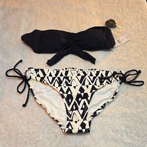 Black and White Geometric 2pc Bikini Set 🌟NWT🌟 Ann Taylor LOFT Size Small